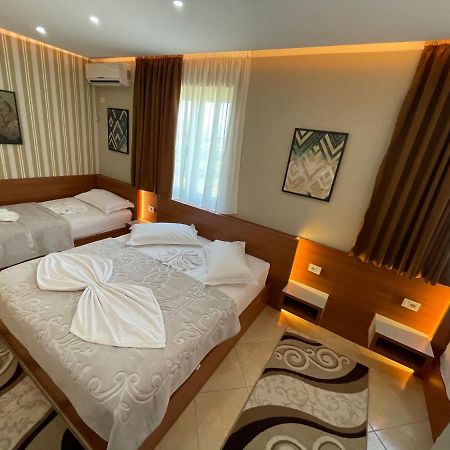 Hotel Emigranti Shkodër Esterno foto