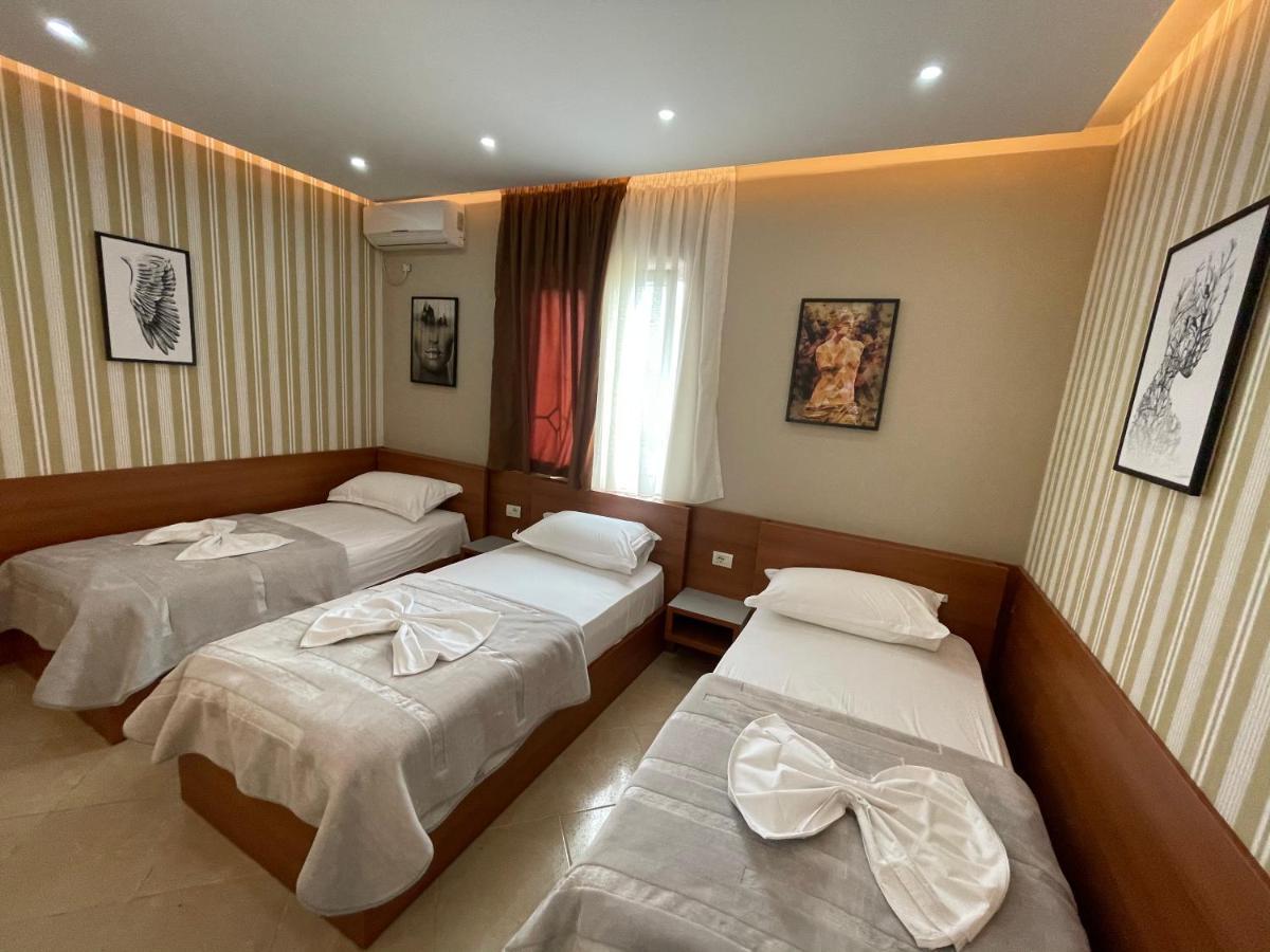 Hotel Emigranti Shkodër Esterno foto