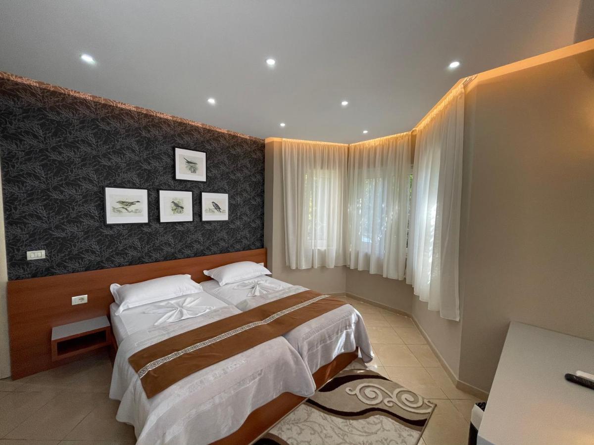 Hotel Emigranti Shkodër Esterno foto