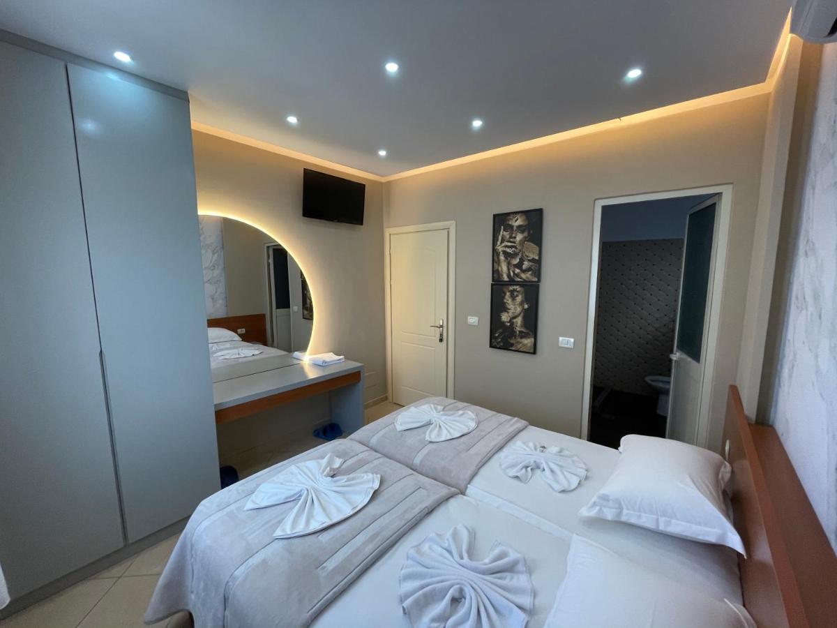 Hotel Emigranti Shkodër Esterno foto