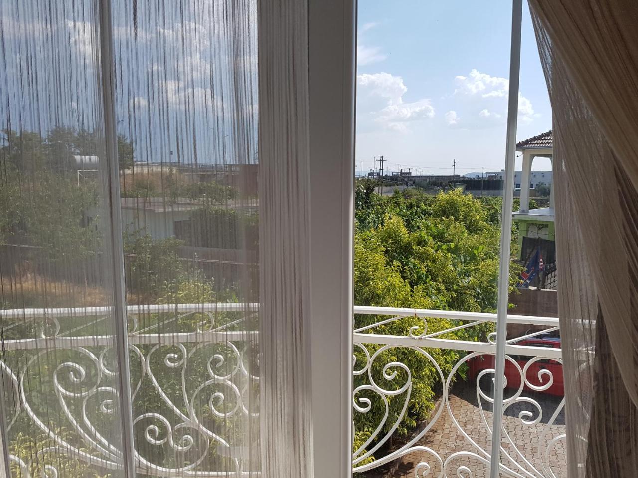 Hotel Emigranti Shkodër Esterno foto