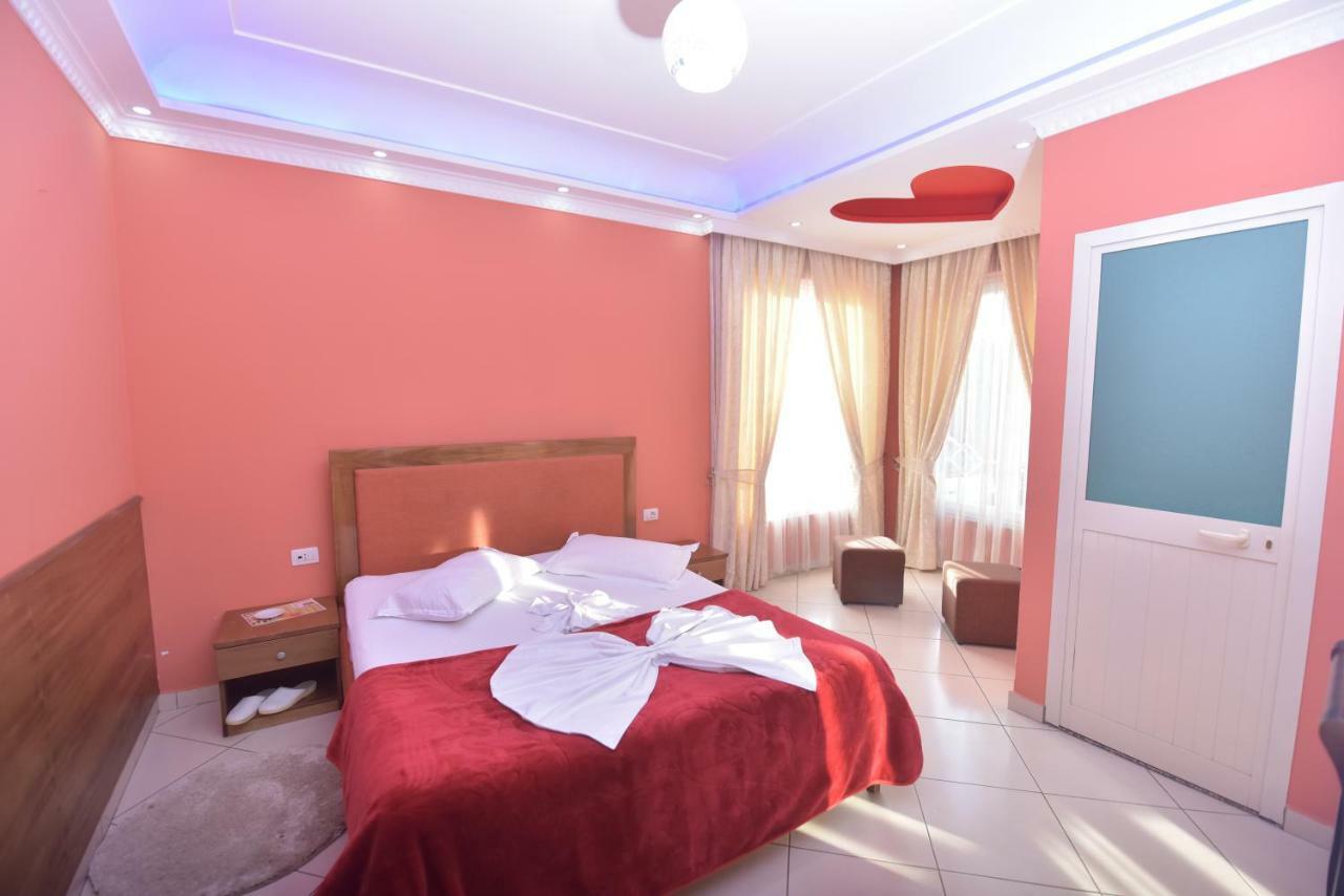 Hotel Emigranti Shkodër Esterno foto
