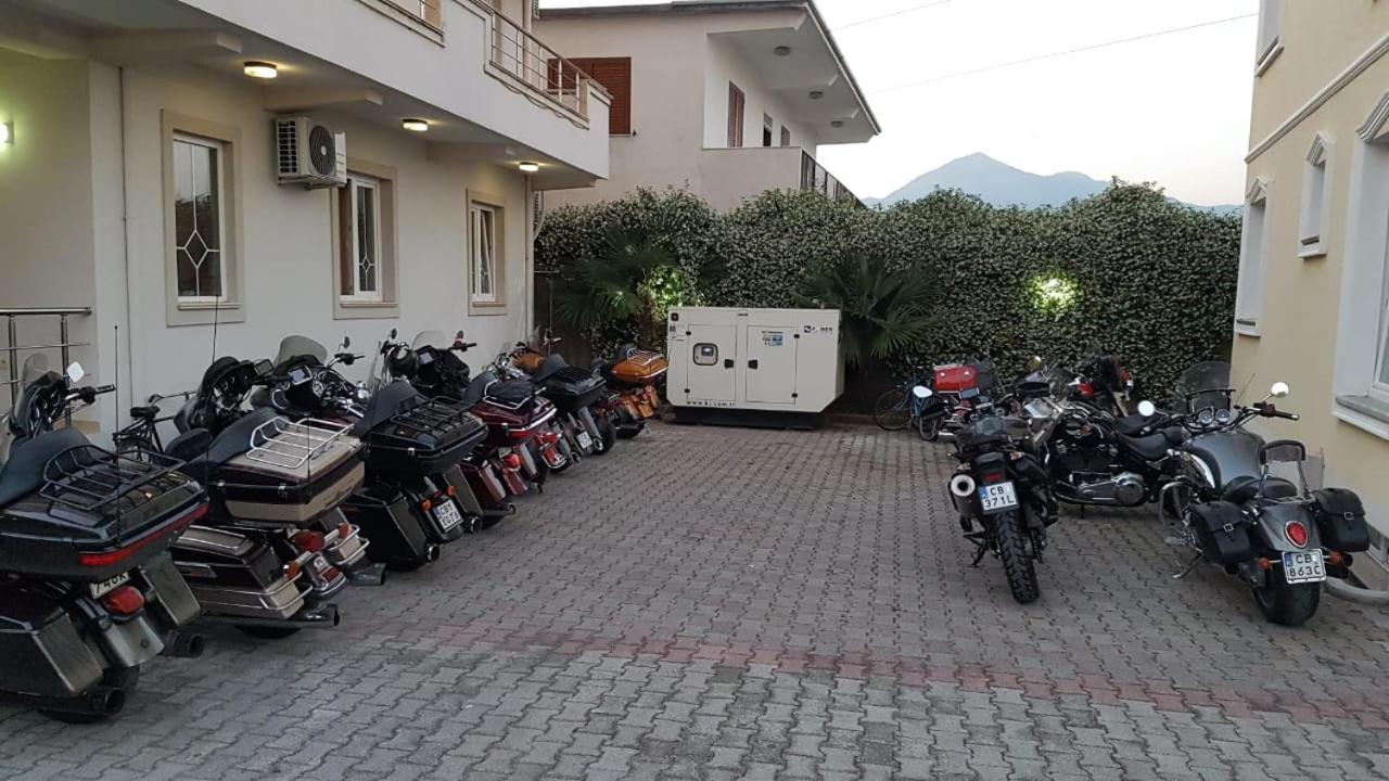 Hotel Emigranti Shkodër Esterno foto